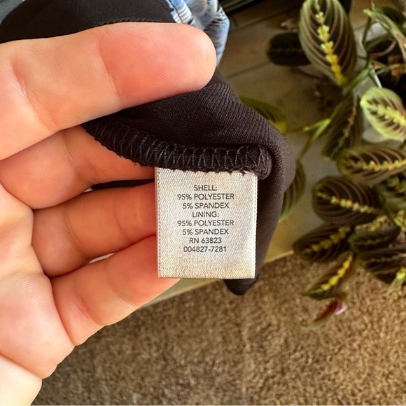 CJ Banks tropical print layered sleeveless blouse size X blue tan black - Picture 4 of 9